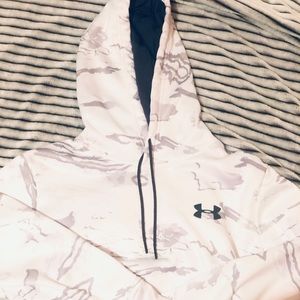 Men’s Under armour white camo sweatshirt hoodie size medium